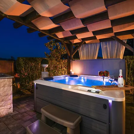 Sea View Bella With Private Heated Pool Villa *